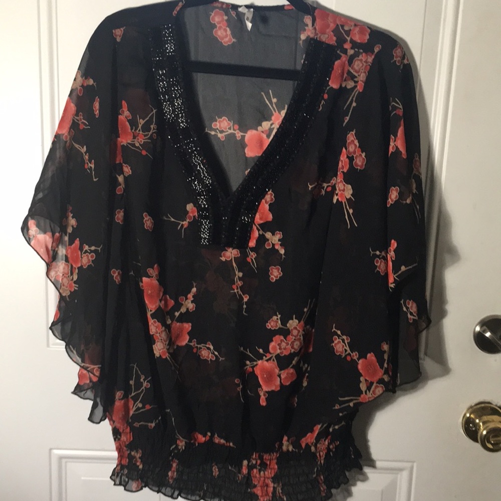 Studio Y sheer drape sleeved v-neck with barrel sequins around v-neck size XL